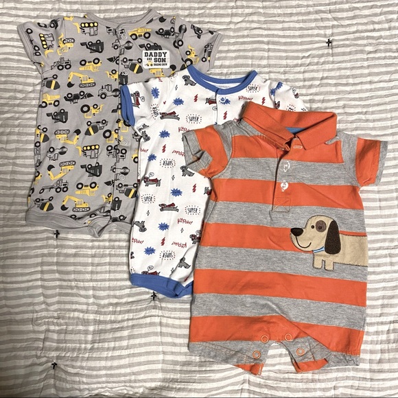 Carter’s Romper Set - Picture 1 of 9
